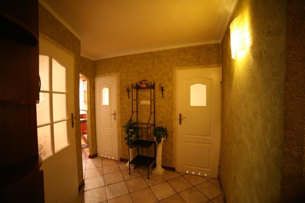 Apartamenty Podzamcze 바우브자이치 객실 사진